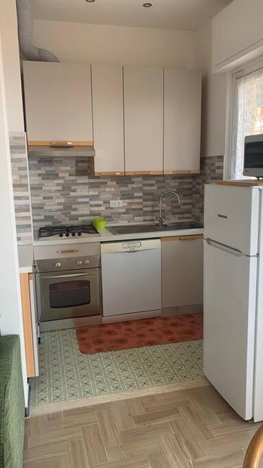 Vista Mare Con Ogni Comfort Варацце Экстерьер фото